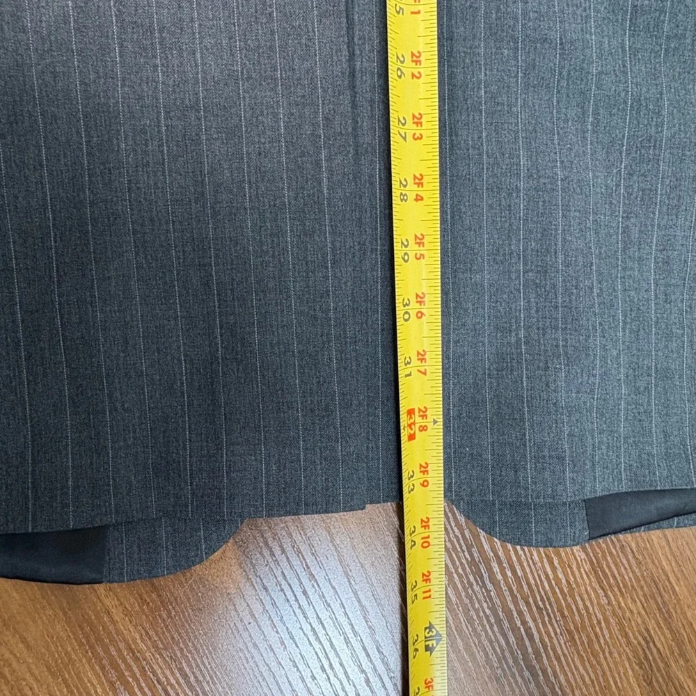 Chaps Mens Gray Pinstripe 100% Wool 2-Piece Suit 48L Jacket 41x30 Pleated‎ Pants
